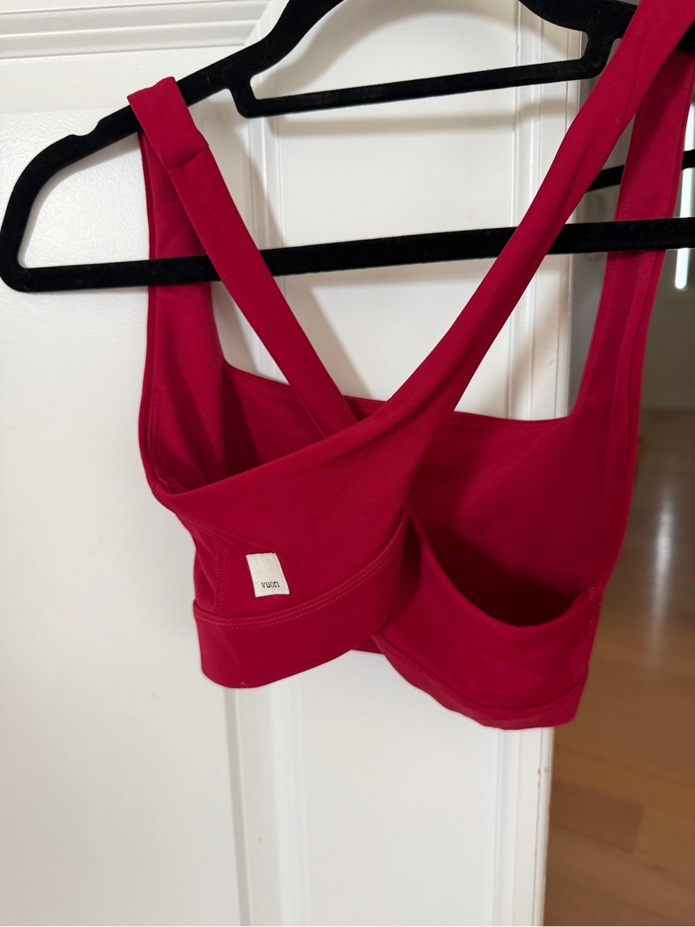 Vuori All the Form Flare XS and Daily Form Bra Small Strawberry - Picture 4 of 7